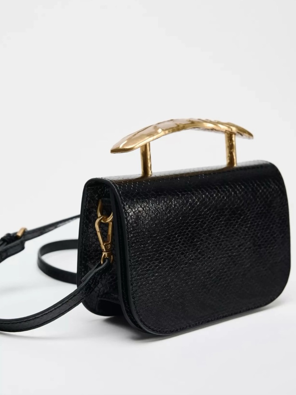 Zara NWOT metallic handle handbag 6505/510